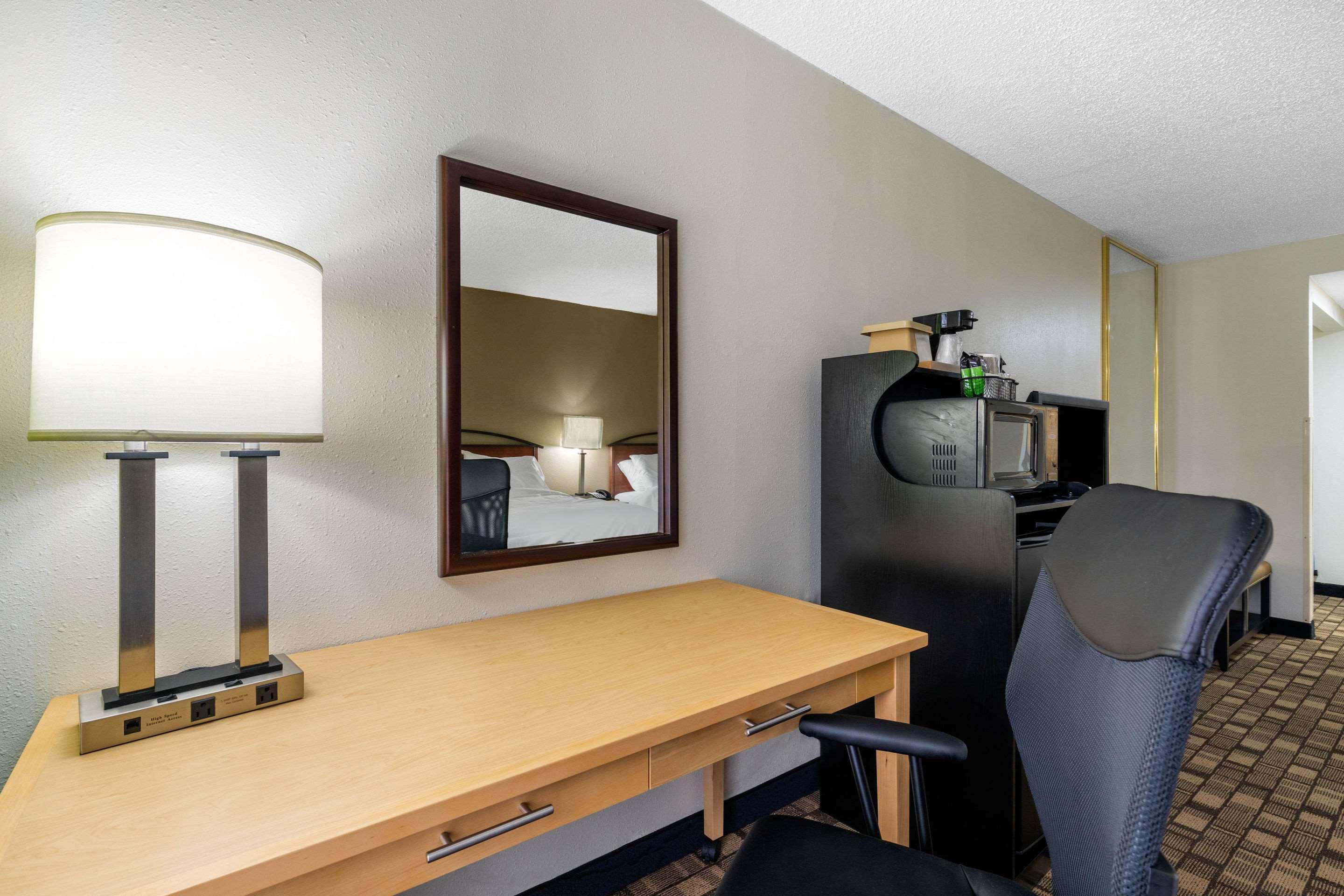 Quality Inn Tyler - Lindale Εξωτερικό φωτογραφία